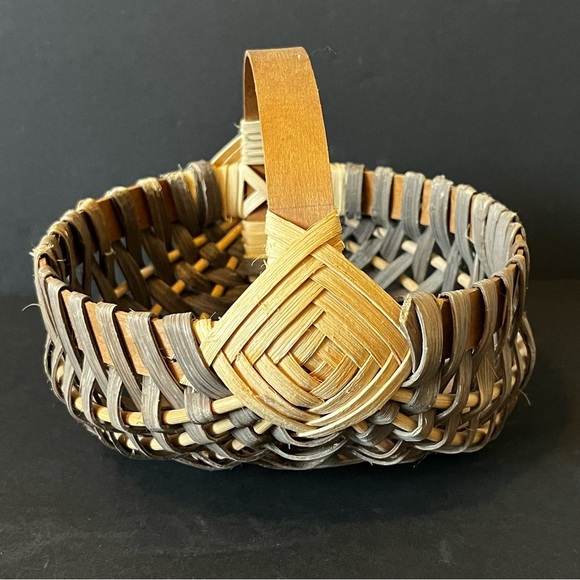 Buttocks Egg Gathering Basket Handmade Small Childs Farmhouse Green Tan Woven - Picture 5 of 8